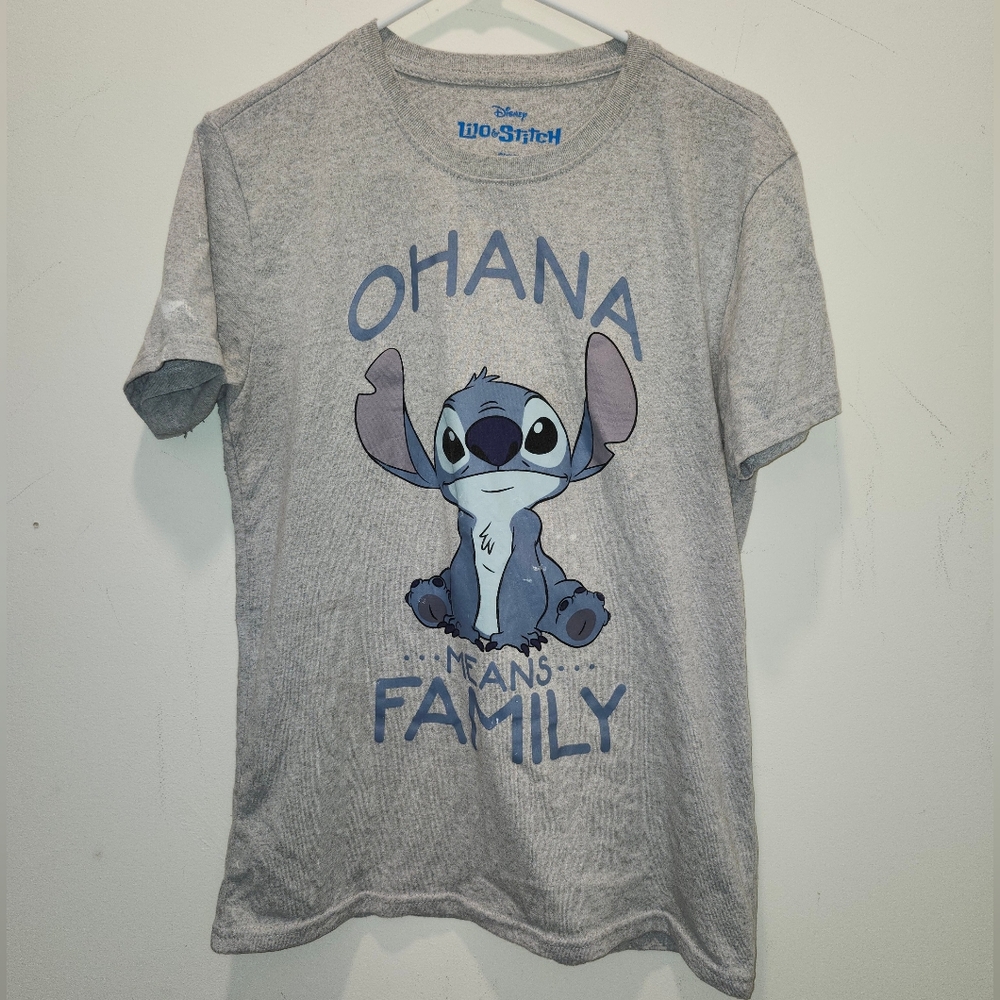 Women's Disney Lilo & Stitch gray short sleeve tee Size M Ohana means family
